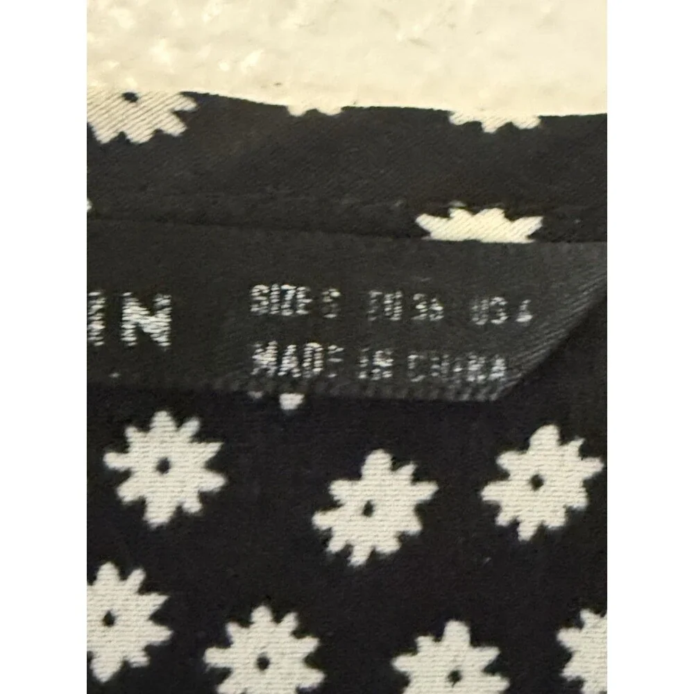 SHEIN Black White Daisy Floral Peplum Tie Front Blouse Long Sleeve Size M